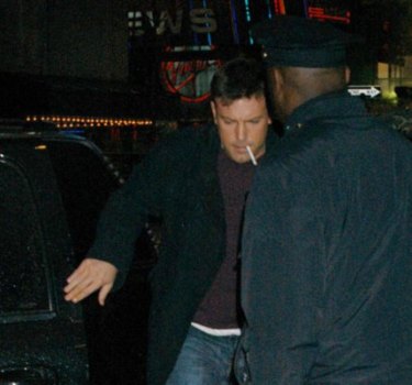 ben.affleck.sad.smoke.2