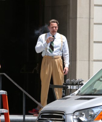 ben.affleck.sad.smoke.5